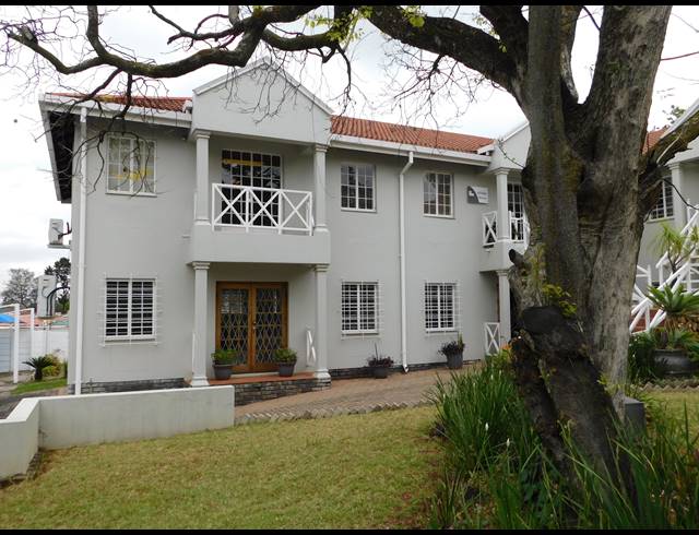 90M² OFFICE TO LET IN FERNDALE
